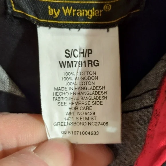 Rustler Shirt: White Pearl Snaps ( front & cuffs) Color Block - horse print - Picture 11 of 12